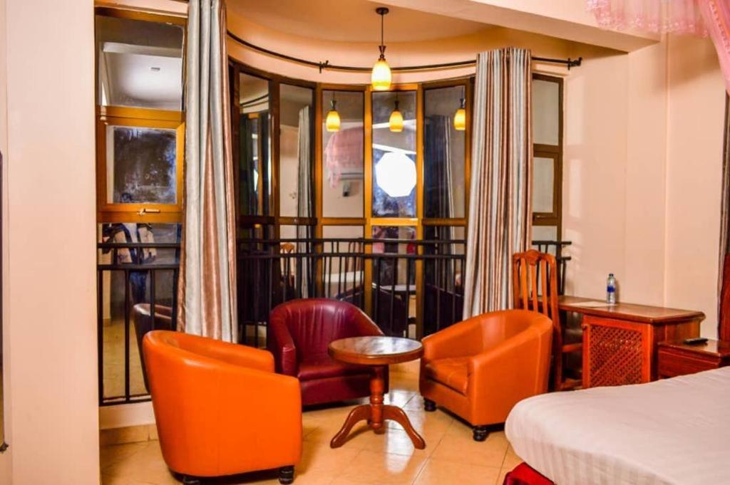 Grace Land Hotel Аруша Экстерьер фото